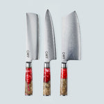 Cuchillo Aiko de acero damasco rojo con mango de resina de color rojo